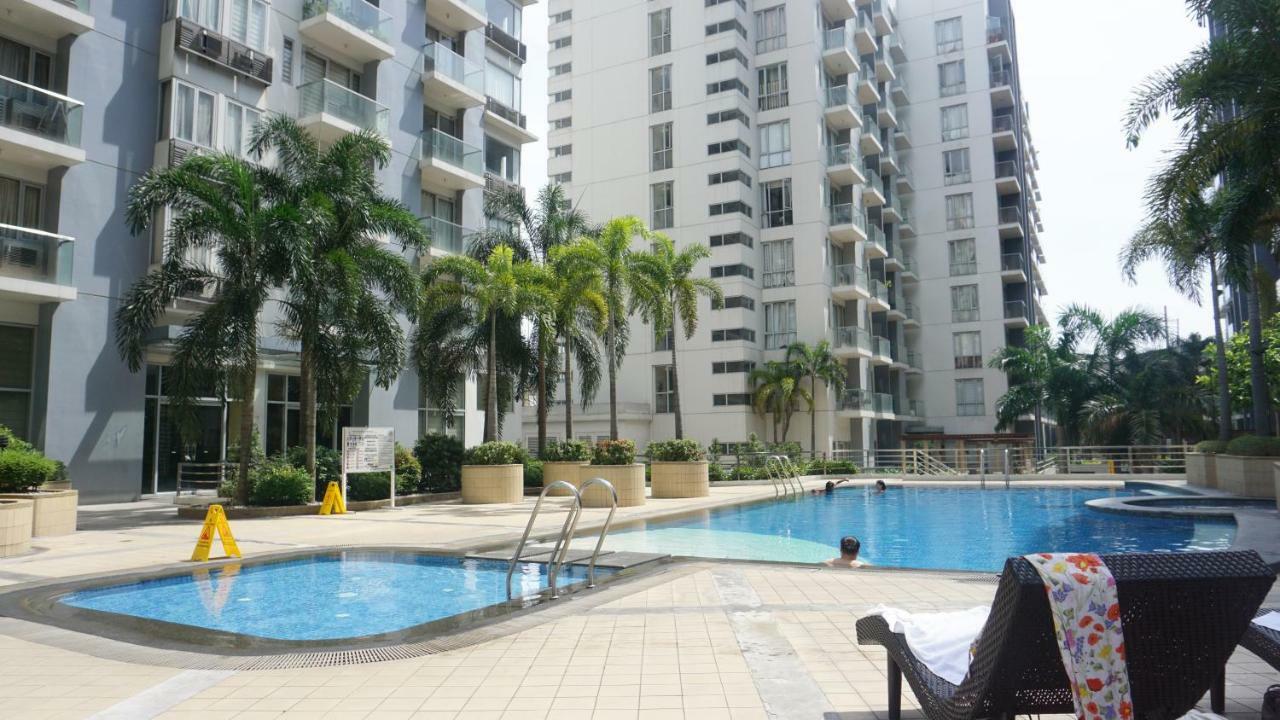 Palm Tree Condos Across Naia3 By Beth Manila Luaran gambar