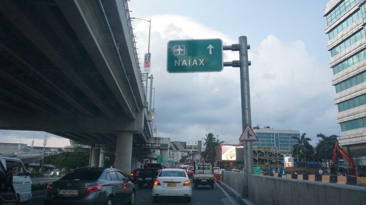 Palm Tree Condos Across Naia3 By Beth Manila Luaran gambar